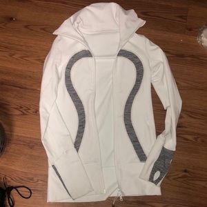 LULULEMON JACKET